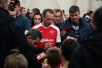 Звезды спорта гала-матчем закрыли сезон ДФК «Центр Градиленко-Максофт»