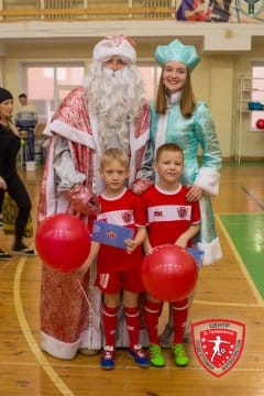 Фотоотчет с Новогоднего праздника для наших юных футболистов в г. Саратове
